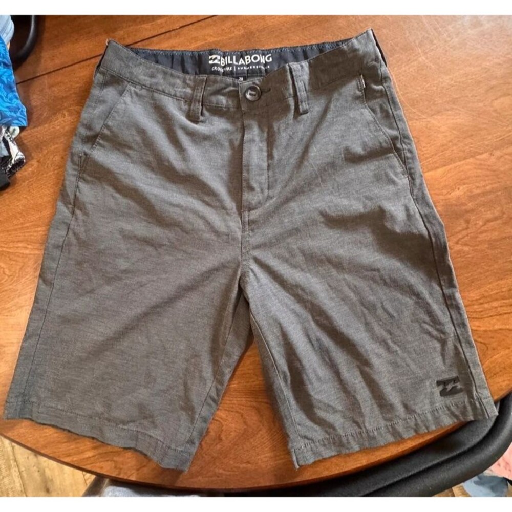 Billabong shorts 28